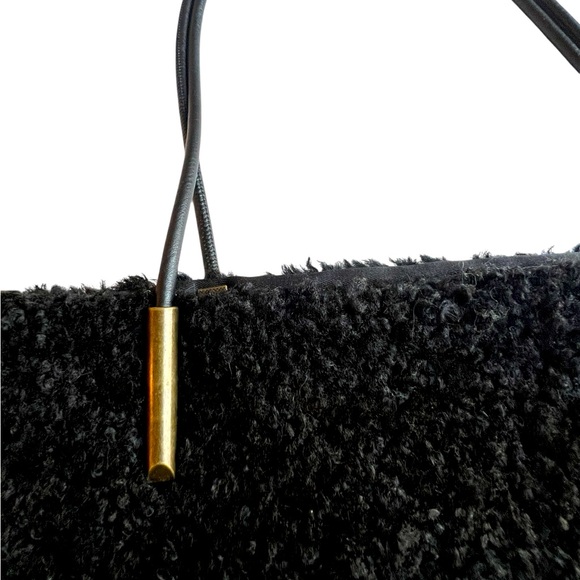 ANTHROPOLOGIE.. NEW big sloppy black faux sherling bag with separate side bag. - Picture 3 of 9